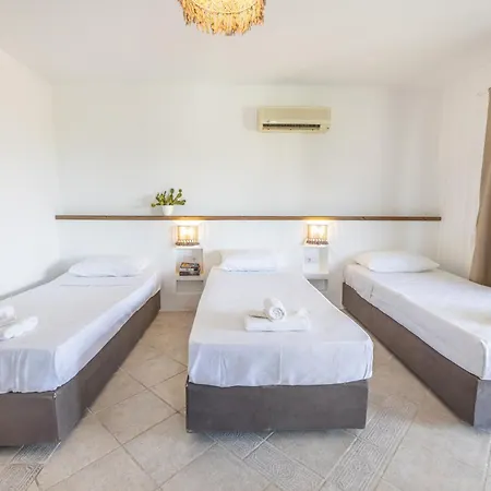 Akay Garden Family Club