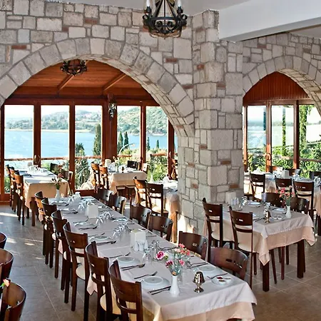 Akay Garden Family Club Complex Ildiri