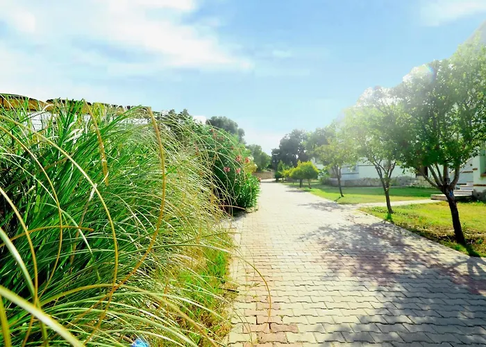 Akay Garden Family Club Resort 2*