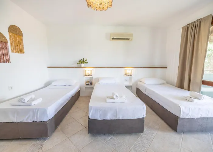 Akay Garden Family Club