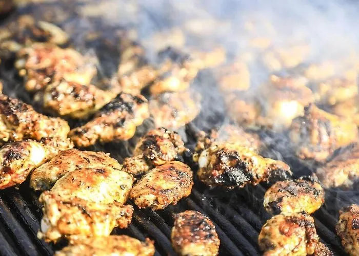 Akay Garden Family Club