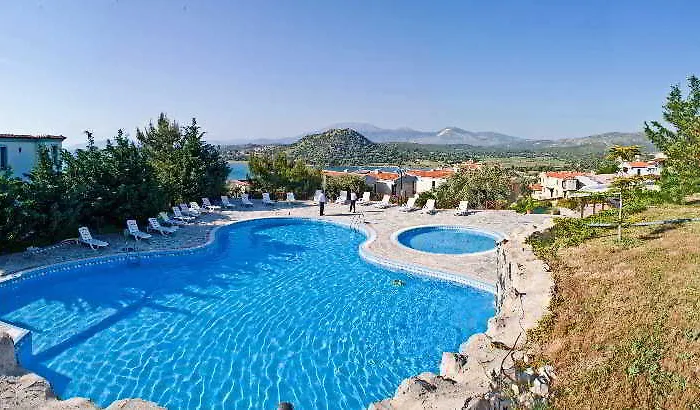 Akay Garden Family Club